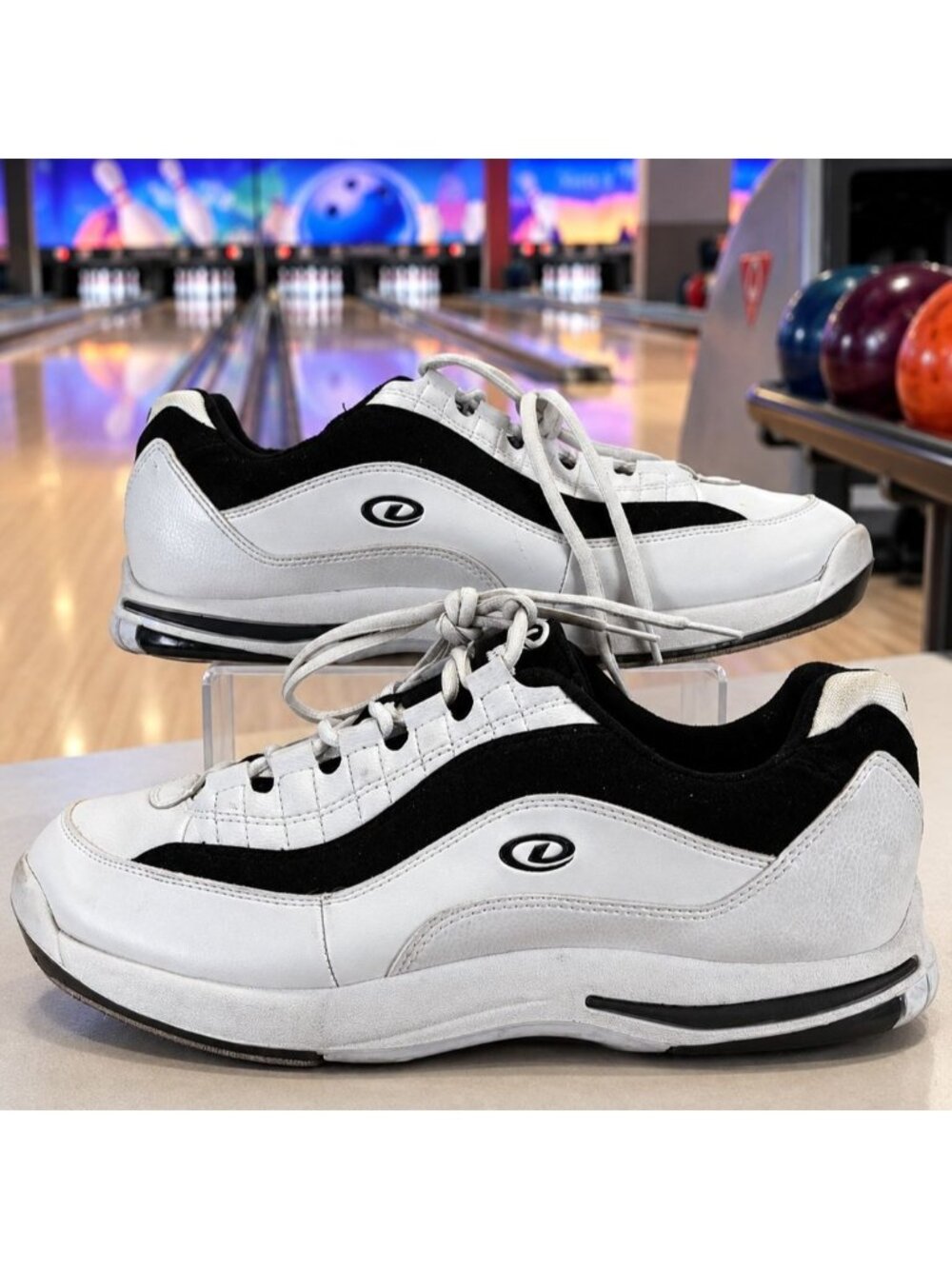 Dexter Magnum Mens 11.5 White Leather Lace Up Athletic Bowling Shoes B2058-15